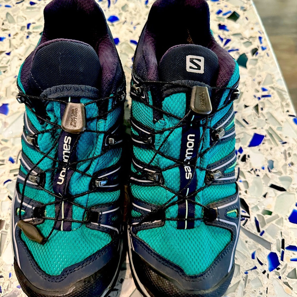 Salomon  X-Ultra low hiking boot Women’s 8